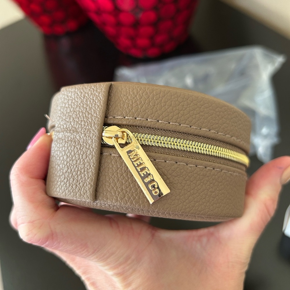 Mele and Co Stow and Go Mini Travel Jewelry Box NIB MSRP $35 - Picture 6 of 11